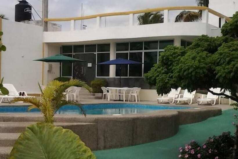 فندق Pelican Bay