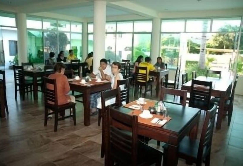 فندق Pelican Bay