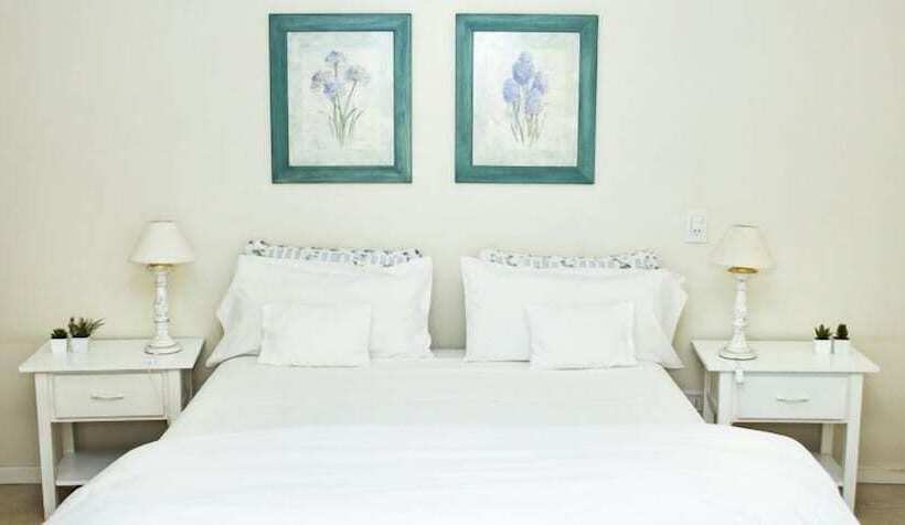 هتل Boutique Posada Piedras Blancas