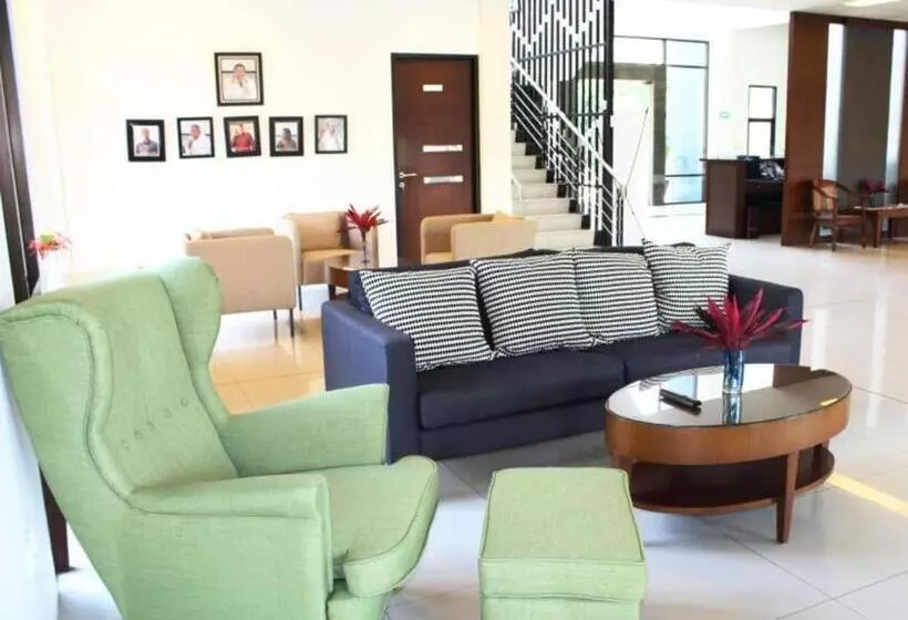 Hotel Pp University