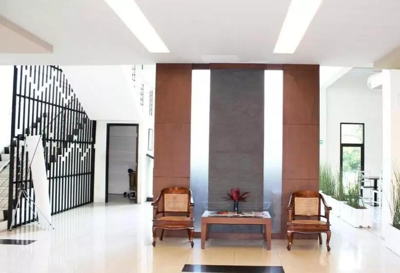 Hotel Pp University