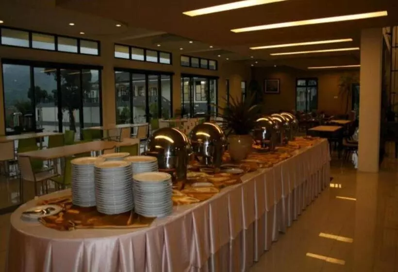 Hotel Pp University
