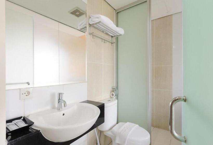 Sans Hotel Green Bekasi By Reddoorz