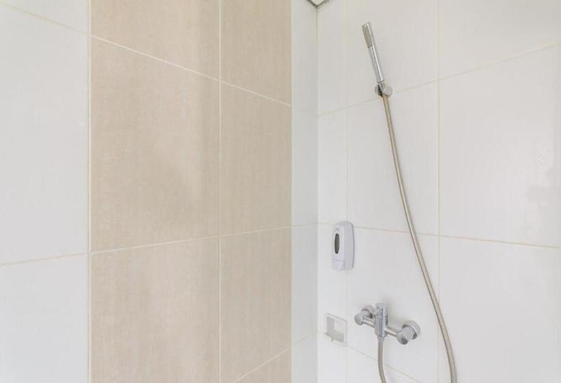 Sans Hotel Green Bekasi By Reddoorz