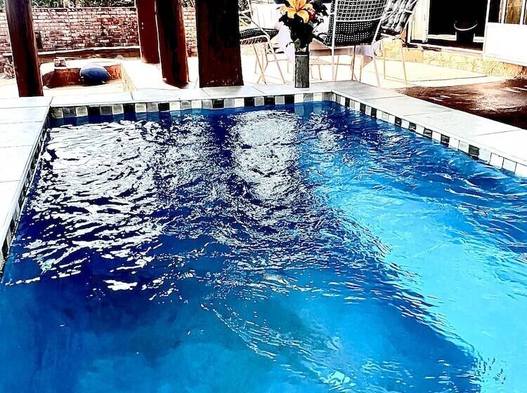 Manzini Swazi King Chalets