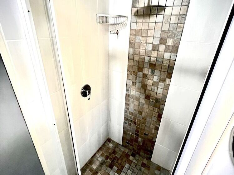 Manzini Swazi King Chalets