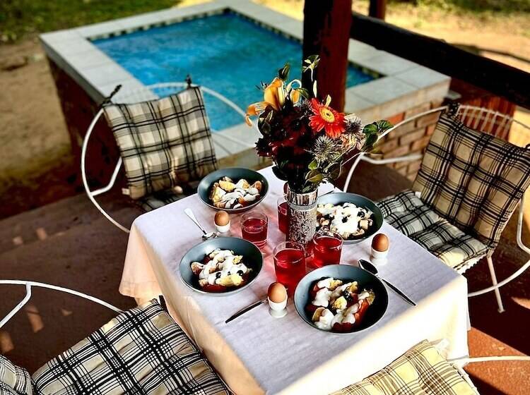 Manzini Swazi King Chalets