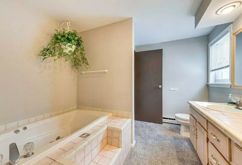 Arrowhead Lake Retreat W/ Private Indoor Pool!