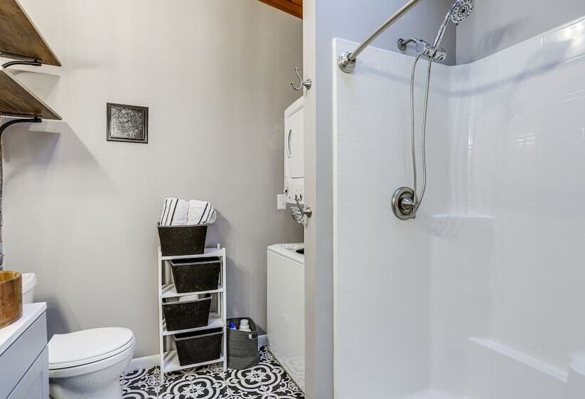 Cozy Tiffin House W/ Private Pool: 1 Mi To Town!