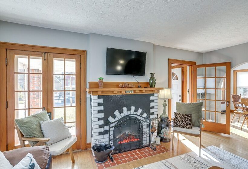 Cozy Tiffin House W/ Private Pool: 1 Mi To Town!