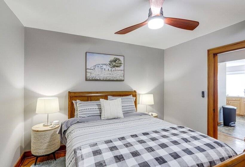 Cozy Tiffin House W/ Private Pool: 1 Mi To Town!