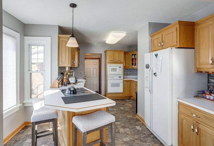 Cozy Tiffin House W/ Private Pool: 1 Mi To Town!