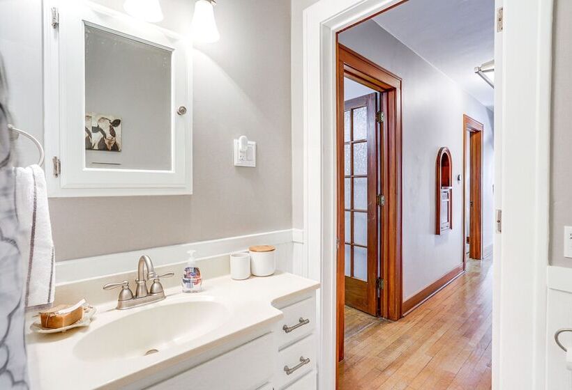 Cozy Tiffin House W/ Private Pool: 1 Mi To Town!