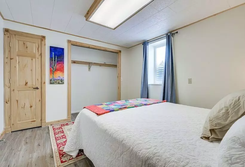 Dog Friendly Montana Home W/ Deck & Fenced In Yard