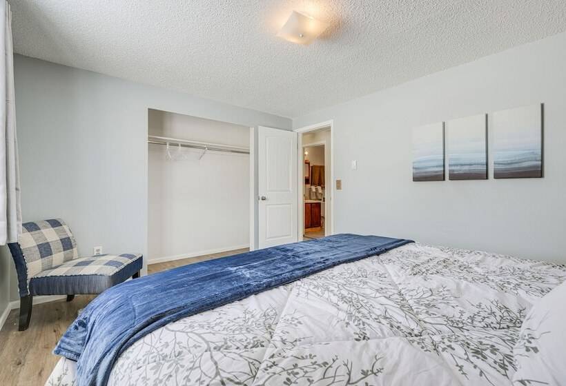 Dog Friendly Montana Home W/ Deck & Fenced In Yard