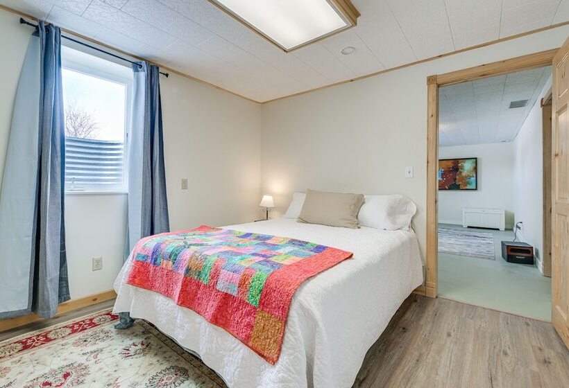 Dog Friendly Montana Home W/ Deck & Fenced In Yard