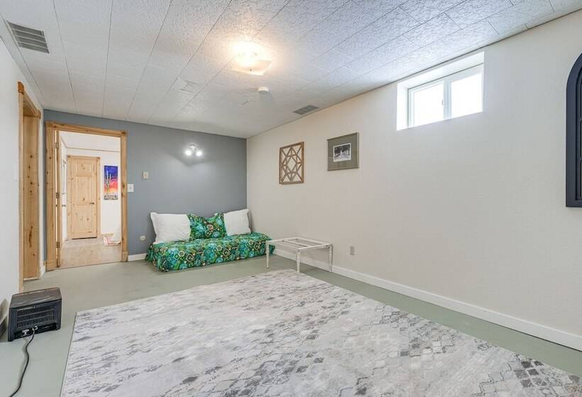 Dog Friendly Montana Home W/ Deck & Fenced In Yard