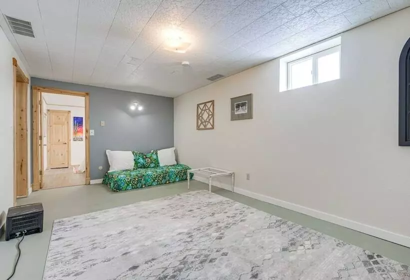 Dog Friendly Montana Home W/ Deck & Fenced In Yard