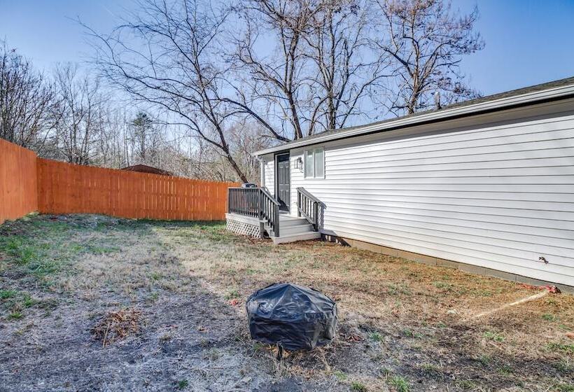 Gladstone Retreat W/ Gas Grill + Fire Pit