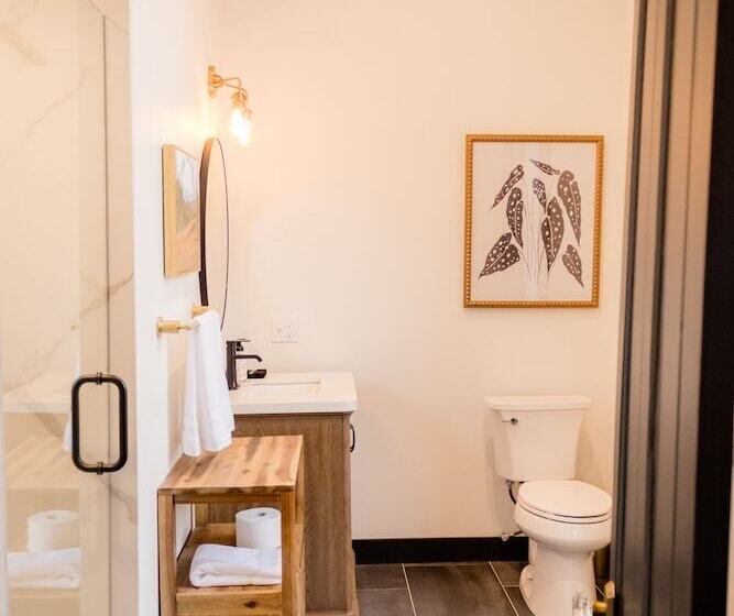 فندق Speakeasy Suites