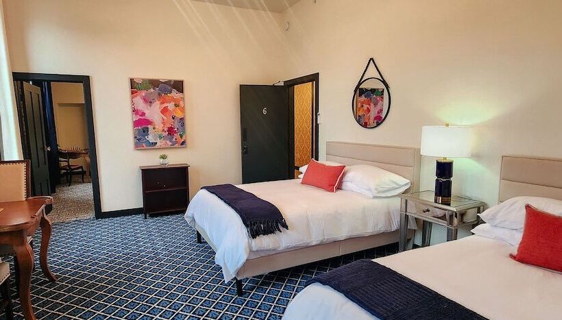 فندق Speakeasy Suites