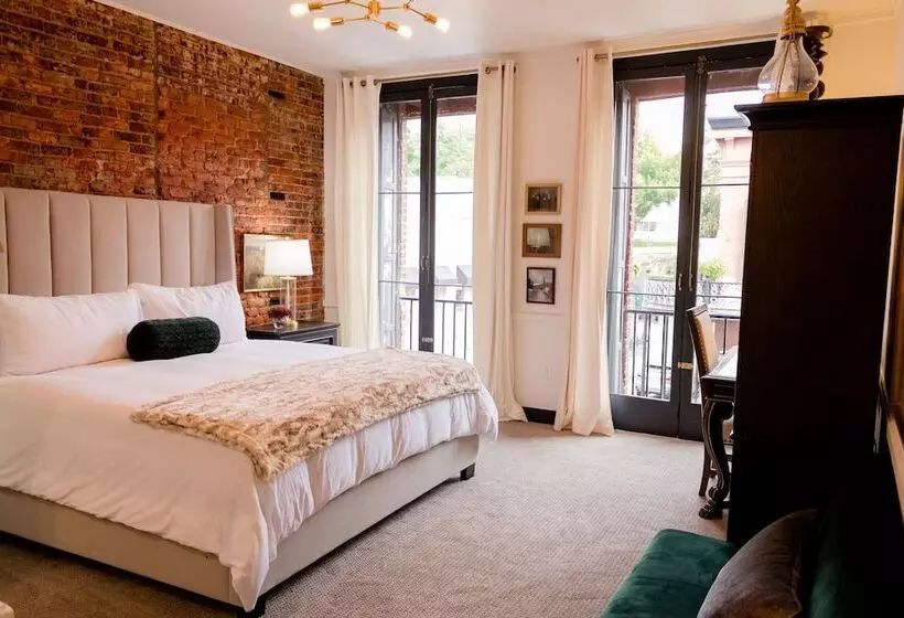 هتل Speakeasy Suites