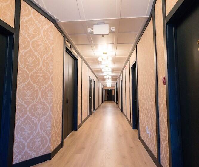 فندق Speakeasy Suites