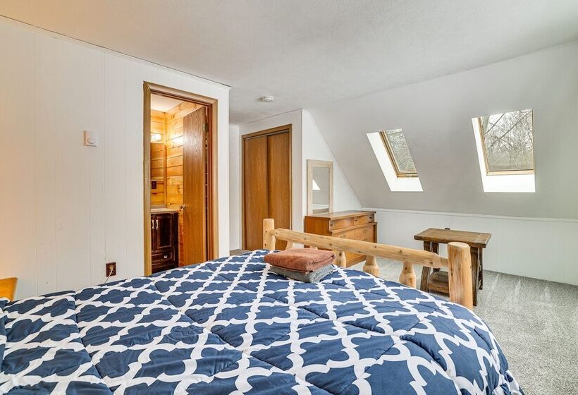 Hot Tub & Fire Pit: Lakefront Cabin In White Haven