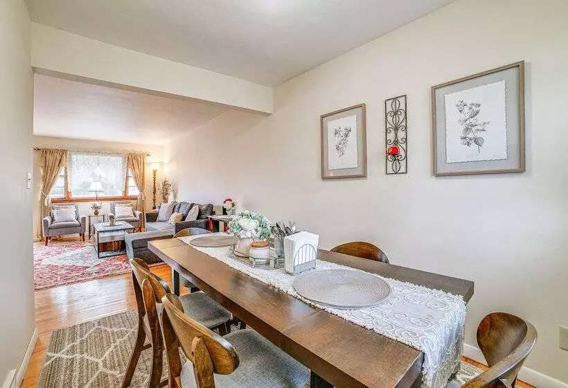 New York Abode: 2 Mi To Binghamton University!