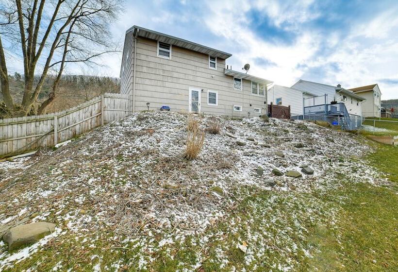 New York Abode: 2 Mi To Binghamton University!