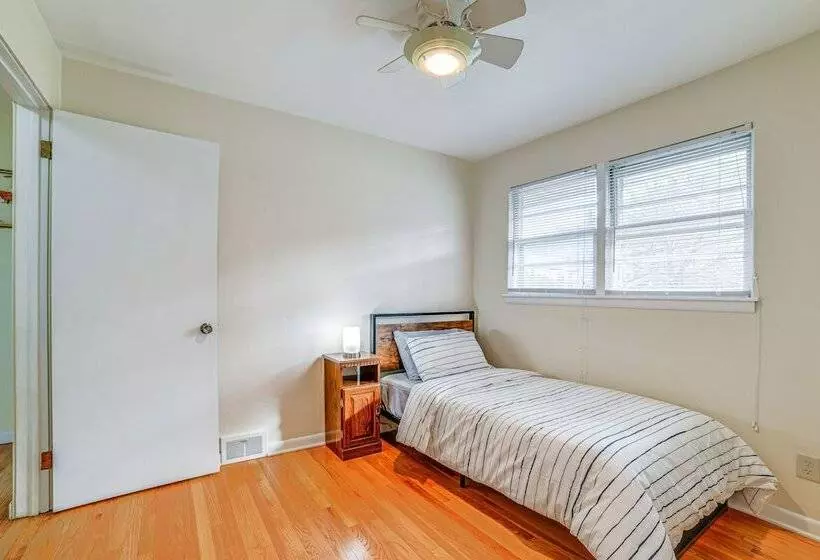 New York Abode: 2 Mi To Binghamton University!