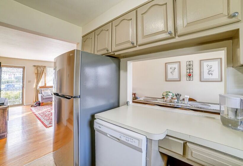 New York Abode: 2 Mi To Binghamton University!