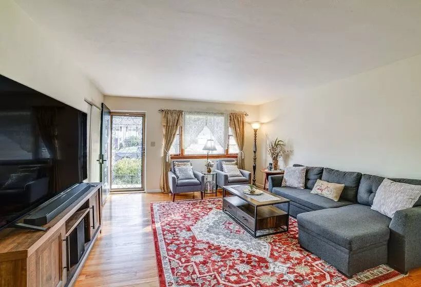 New York Abode: 2 Mi To Binghamton University!