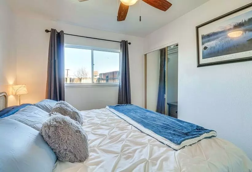 Palmdale Family Home W/ Private Pool & Backyard