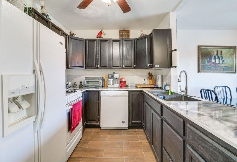 Palmdale Family Home W/ Private Pool & Backyard