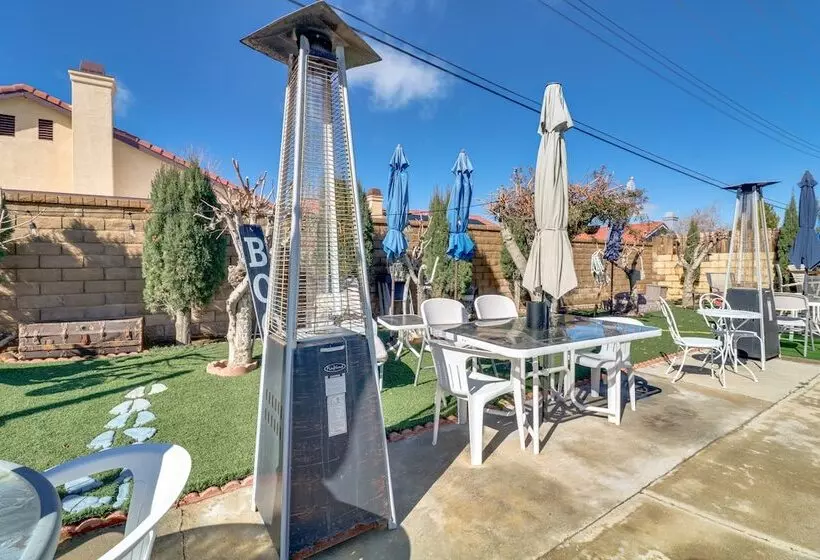 Palmdale Family Home W/ Private Pool & Backyard