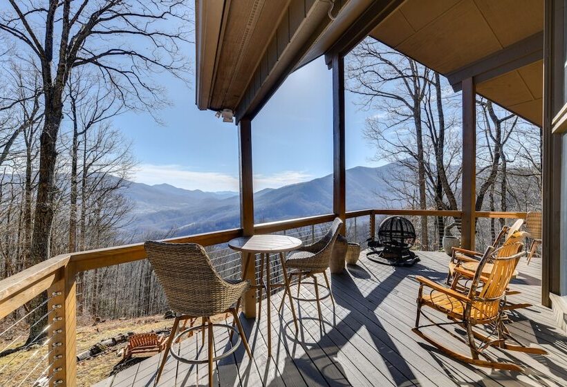Pet Friendly Waynesville Cabin W/ Mountain Views!