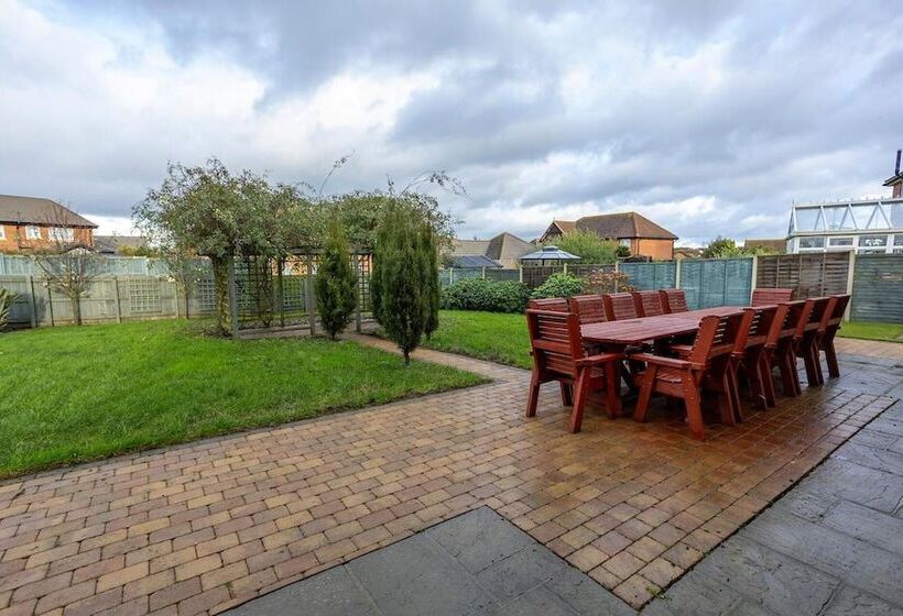 レジデンス 4 Luxurious Executive Villa