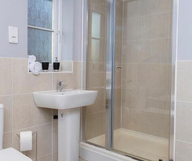 レジデンス 4 Luxurious Executive Villa