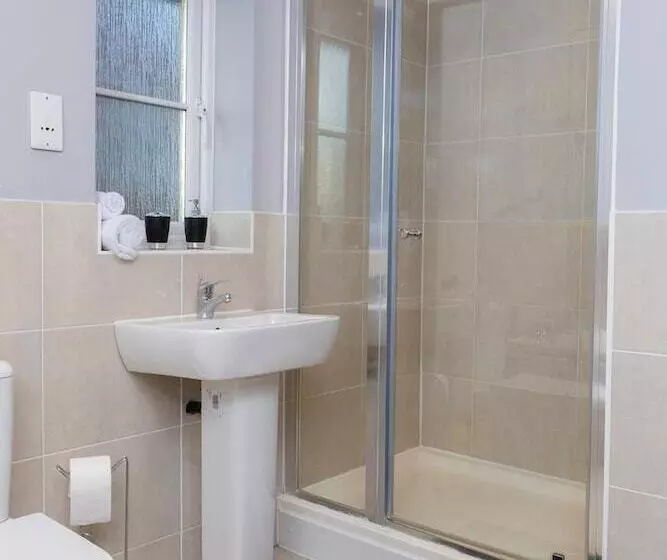 Residenssi 4 Luxurious Executive Villa