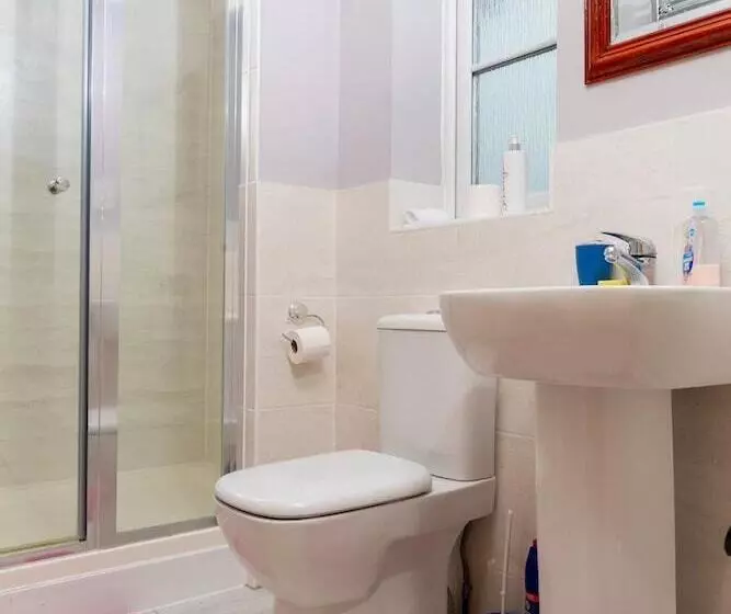 Residenssi 4 Luxurious Executive Villa