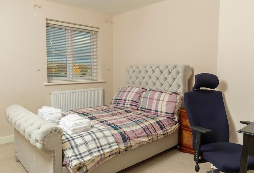 レジデンス 4 Luxurious Executive Villa