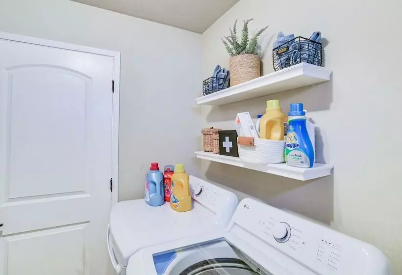 Westwood Cabin: Lake Almanor Across The Street!