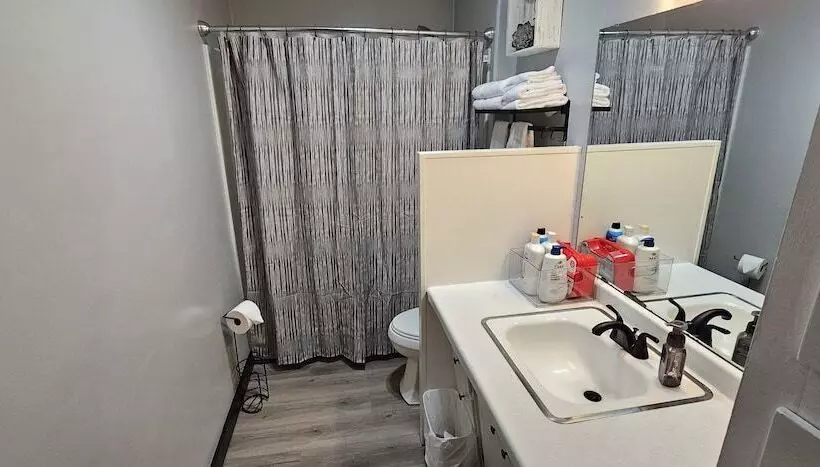 تختخواب و صبحانه The Canna House By High Society Rentals