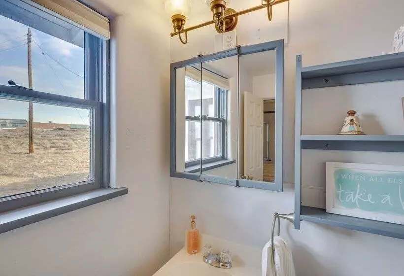 Charming Farmington Home ~ 16 Mi To Aztec Ruins!