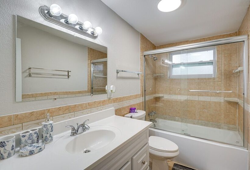 Winter Haven Home: Perfect For Families!