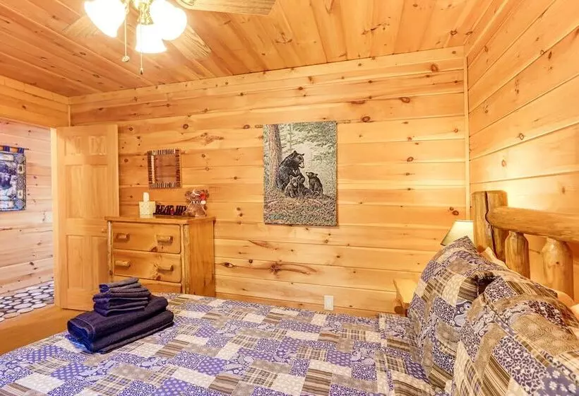 Gorgeous Blue Ridge Mountain Retreat: Deck + View!