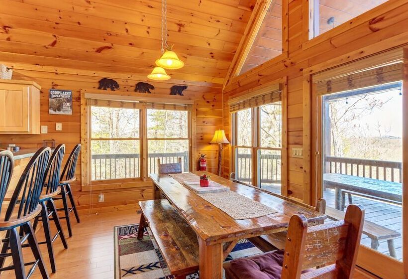 Gorgeous Blue Ridge Mountain Retreat: Deck + View!