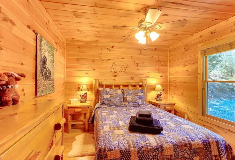 Gorgeous Blue Ridge Mountain Retreat: Deck + View!