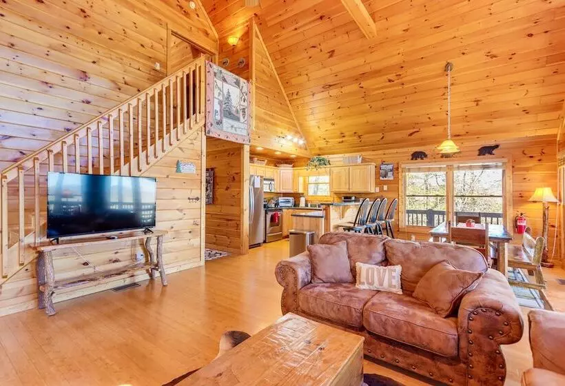 Gorgeous Blue Ridge Mountain Retreat: Deck + View!